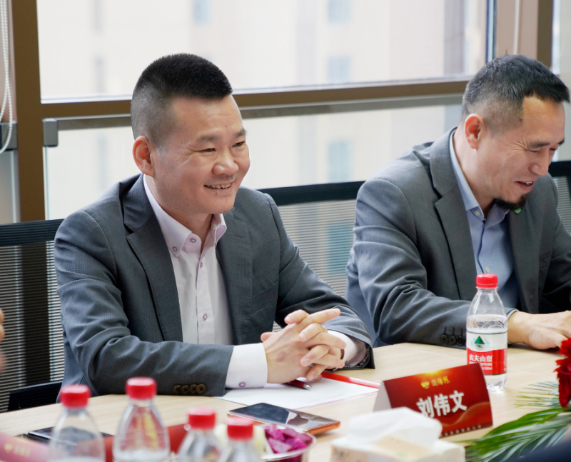 湖南浏阳河酒业发展有限公司董事、总经理刘伟文致辞。