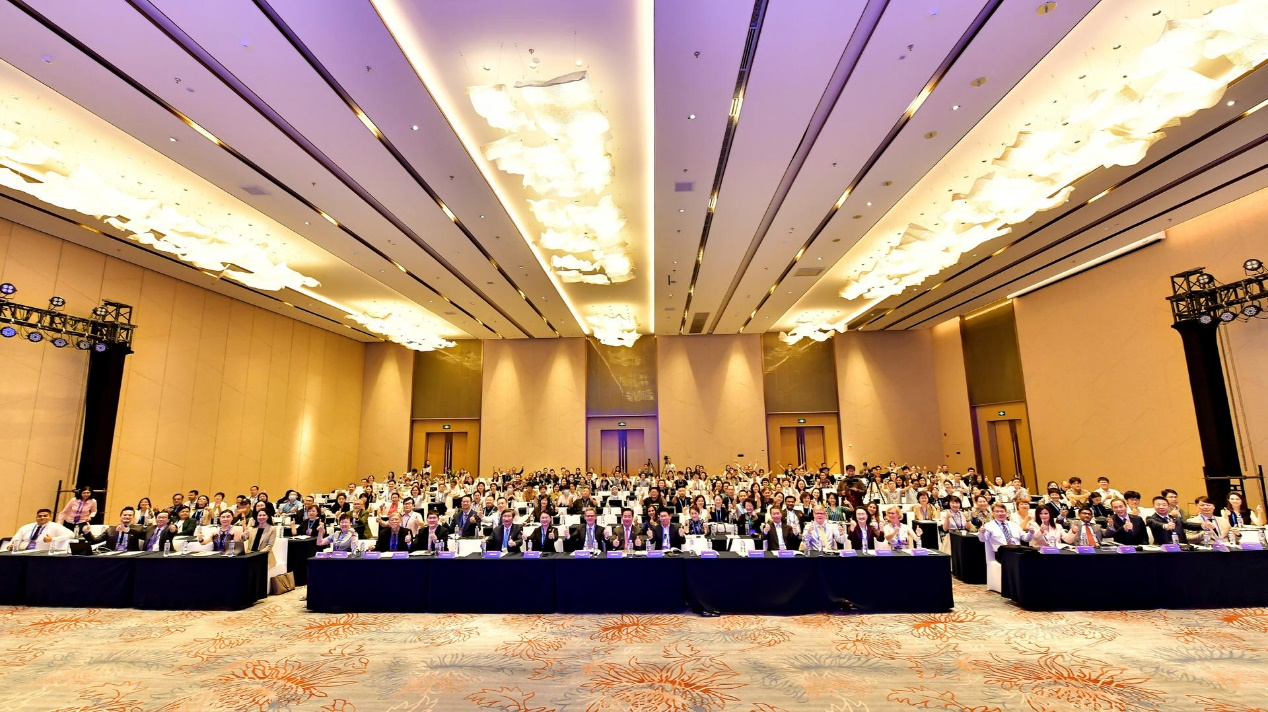 400余位业内专家参会。