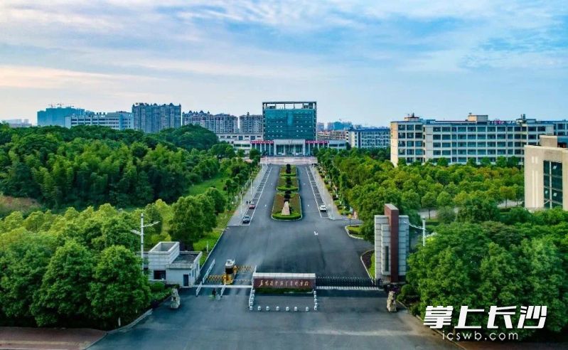 益阳医学高等专科学校外景。  均为学校供图