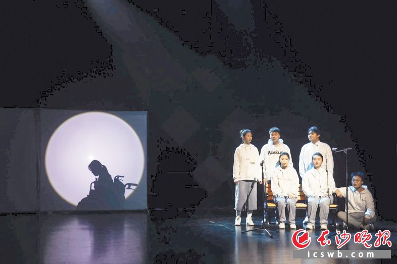 最佳原创短剧展演——湖南工商大学《微光》