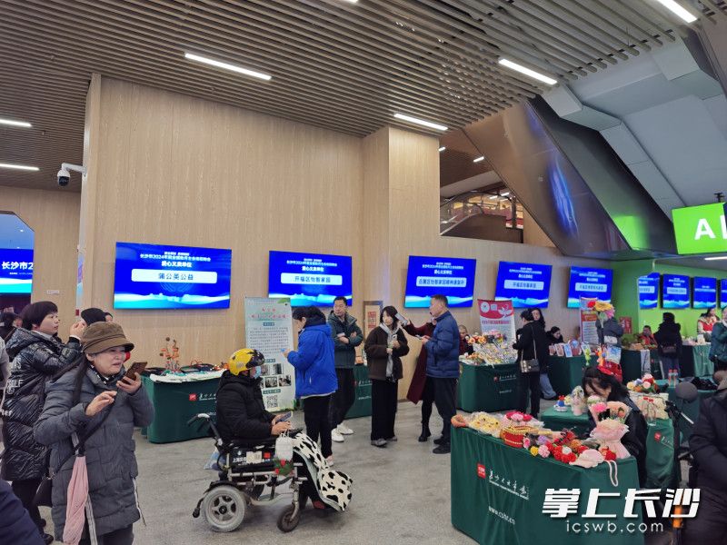 当天共有53名求职者达成就业意向。
