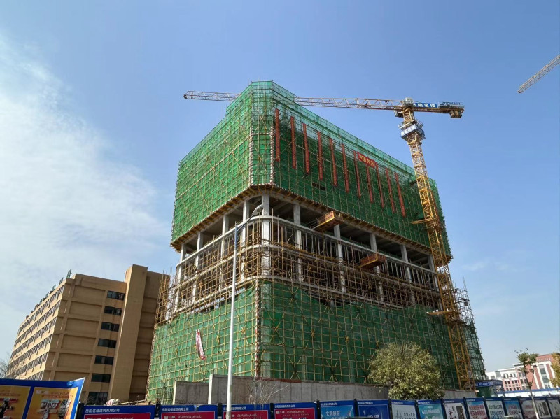 赛恩斯环保研发中心扩建项目实现主体封顶，计划5月底竣工验收，7月底投入使用。