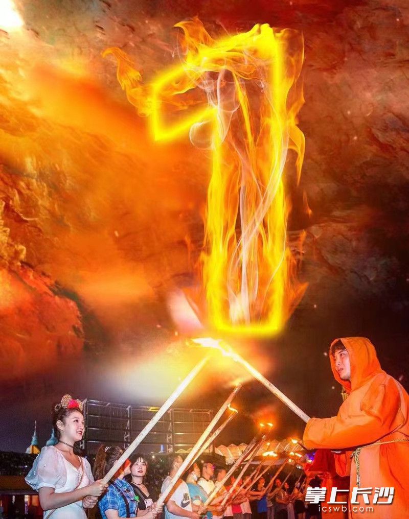 火人节点火倒计时。均为长沙晚报全媒体记者 贺文兵 摄