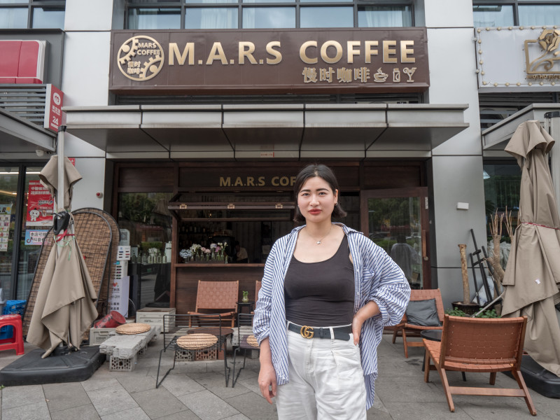 Zoey在希腊生活11年，回国来长沙创业开咖啡馆，幸福感一点没少。 通讯员 胡宇韬 摄
