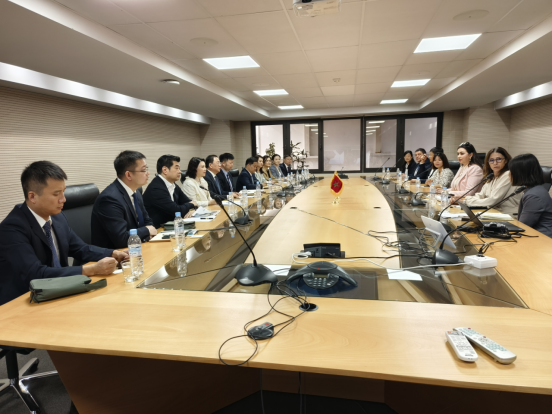 Tan Yong met with persons in charge of the International Business Development Department of the Bank of Africa.