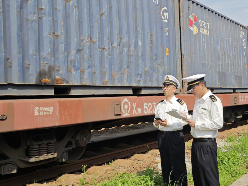 海关将持续优化监管服务，不断提高通关效率，切实服务保障中欧班列（长沙）的高效运行。通讯员 张文博供图