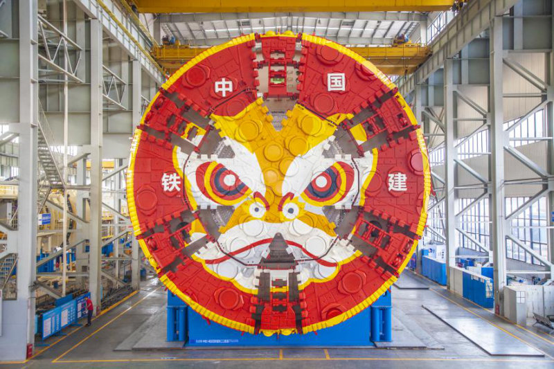“深江1号”承受的相当于在指甲盖大小的面积上承受10.6千克的压力。