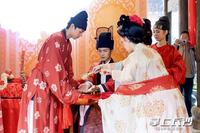 上届国潮婚礼现场。均为景区供图 上届国潮婚礼现场。均为景区供图