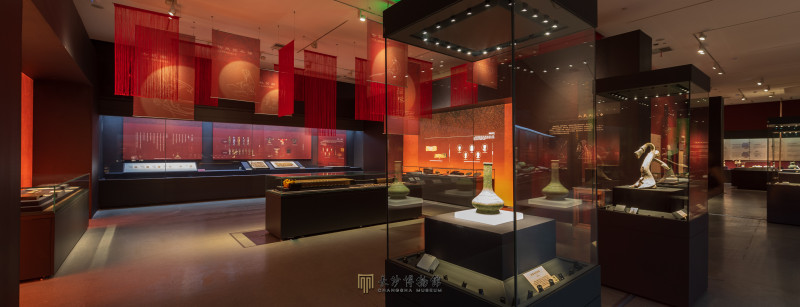 “她从长安来——汉长沙国渔阳王后和她的时代”特展文物精美,深受游客喜爱。 “她从长安来——汉长沙国渔阳王后和她的时代”特展文物精美,深受游客喜爱。