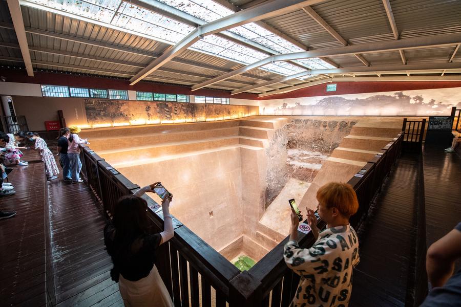 Tourists visit the Mawangdui Tombs of the Han Dynasty (206 B.C. - 220 A.D.) in Changsha, central China's Hunan Province, June 9, 2023. (Xinhua/Chen Sihan)