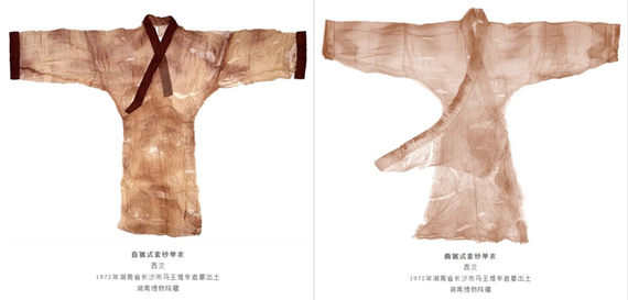 The plain unlined gauze gown with straight hem in the left; the plain unlined gauze gown with curved hem in the right (Photo: official WeChat account of Hunan Museum)