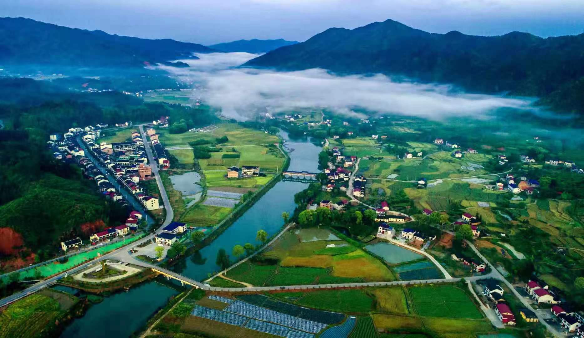 小河集镇俯瞰图。