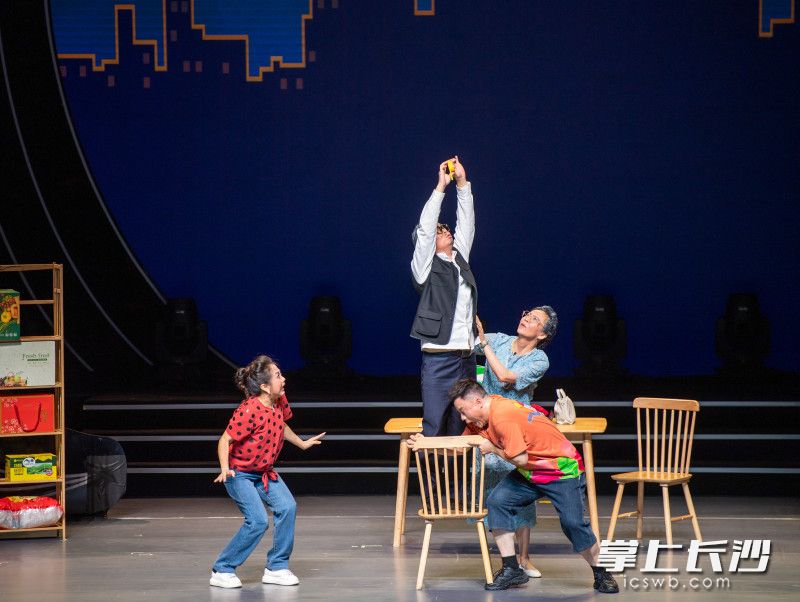 Photo by Guo Yudi from Changsha Evening News.