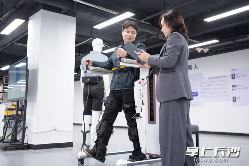 Photo by He Wenrui from Changsha Evening News.