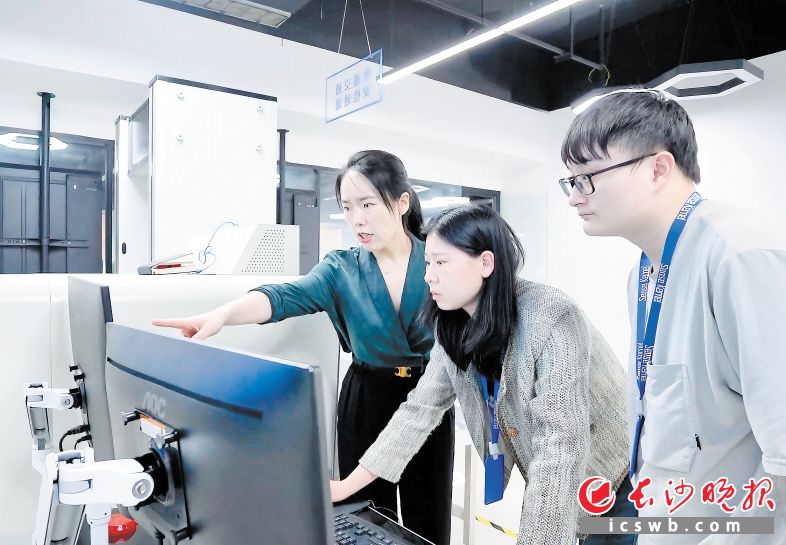 Photo by Liu Pan from Changsha Evening News.