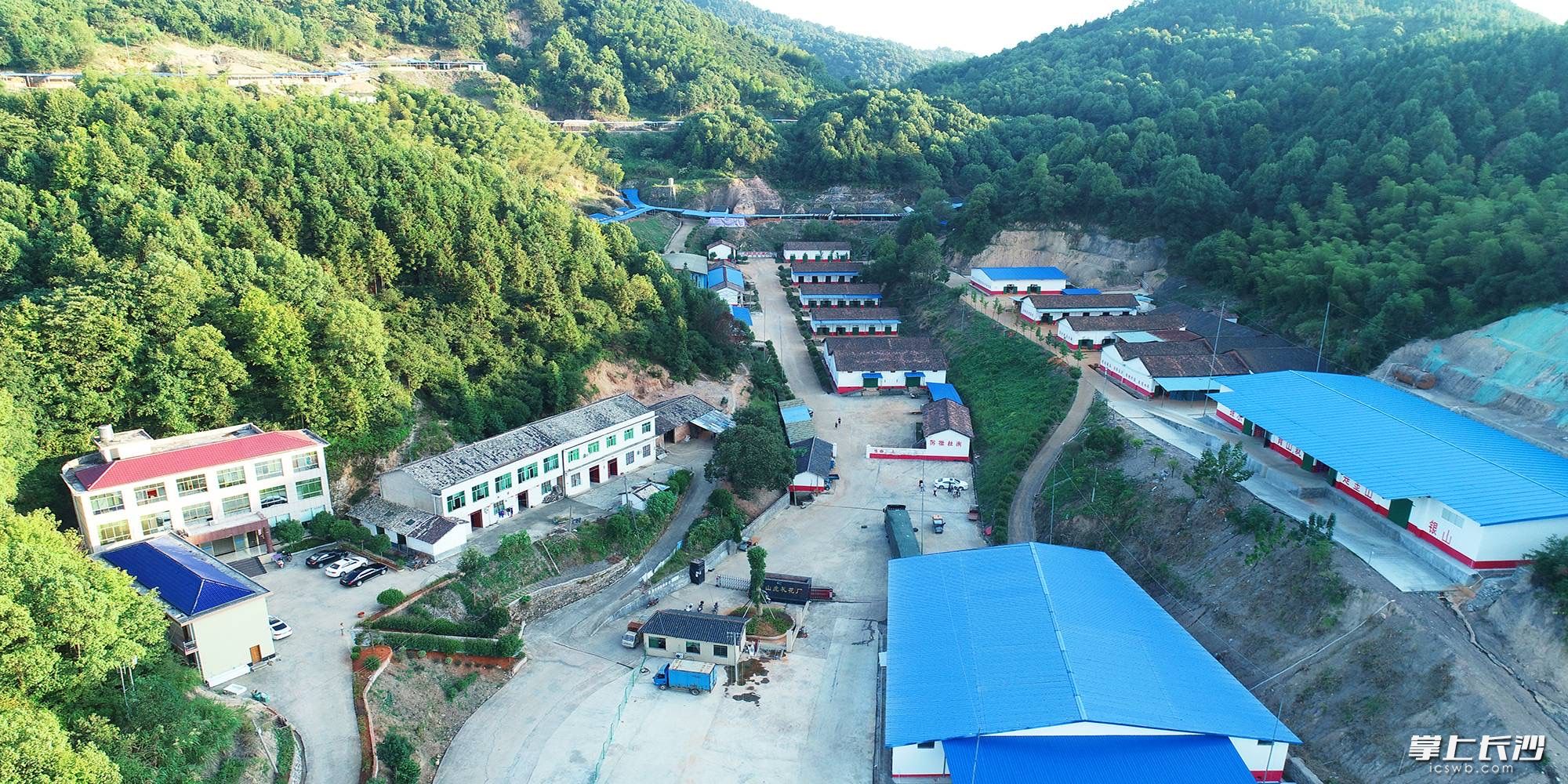山虎礼花厂进行扩改建后，预计年产值将达到2亿元。受访者供图