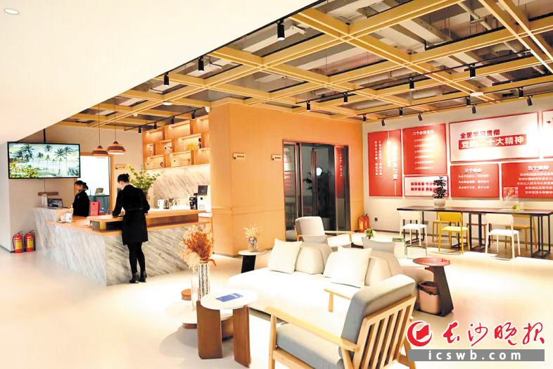 长房云西府公租房项目一楼邻里服务中心。长沙晚报通讯员李锋供图 长房云西府公租房项目一楼邻里服务中心。长沙晚报通讯员李锋供图