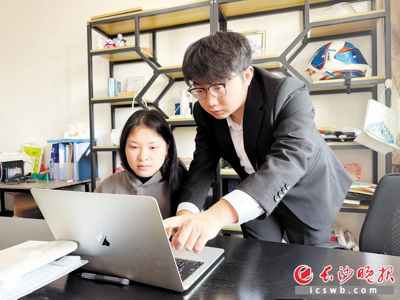 Photo by Kuang Xiaojuan from Changsha Evening News.