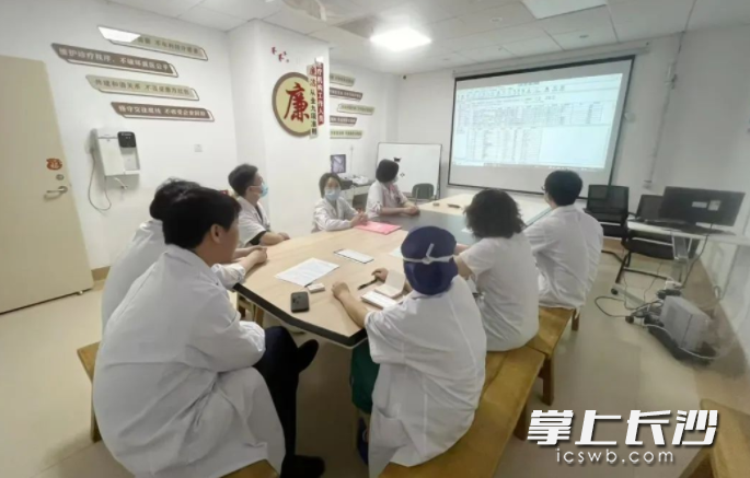 长沙市第一医院血管外科牵头并组织院内、外多学科专家商讨救治方案。均为通讯员供图