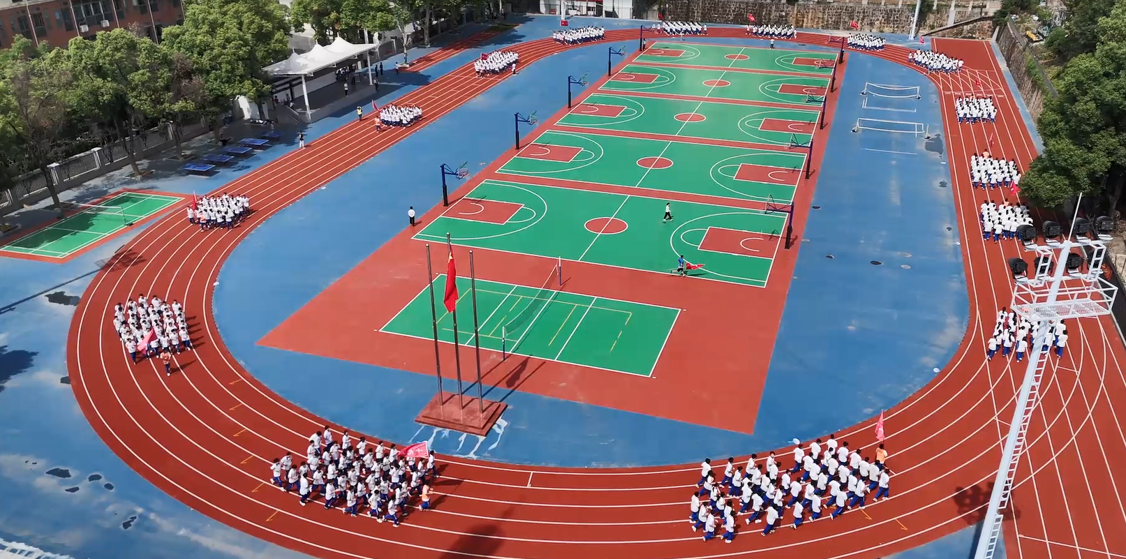 长沙航天学校阳光大课间跑操活动。