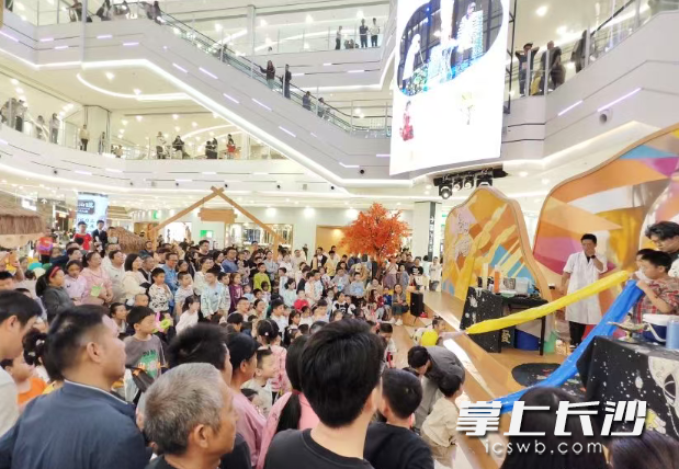 永旺梦乐城人气火爆。