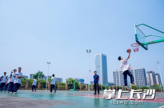 长沙县始终坚持“健康第一”的教育理念，构建多维度学生成长评价体系。刘思源 摄
