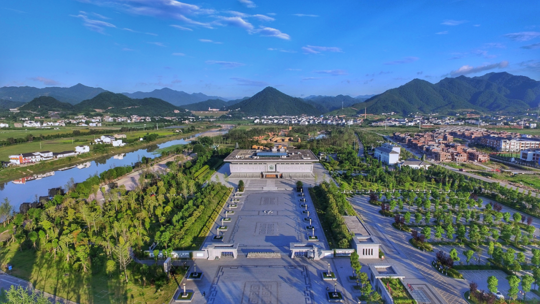 炭河里全景。