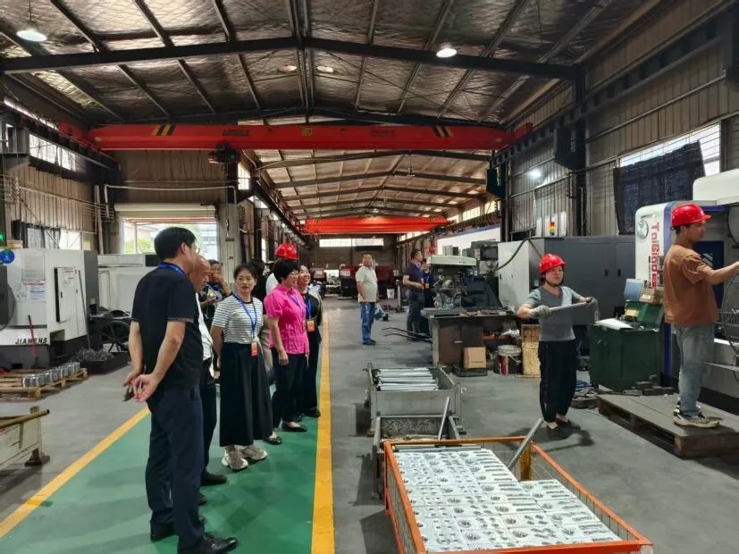 人大代表到佳浩机械开展执法检查