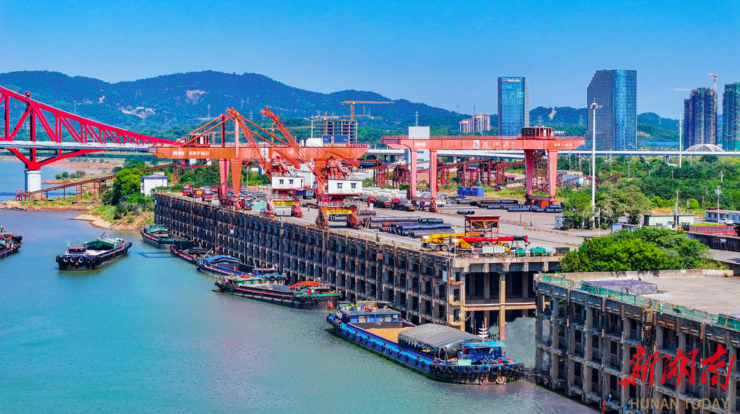 株洲港码头(城发集团供图) 株洲港码头(城发集团供图)