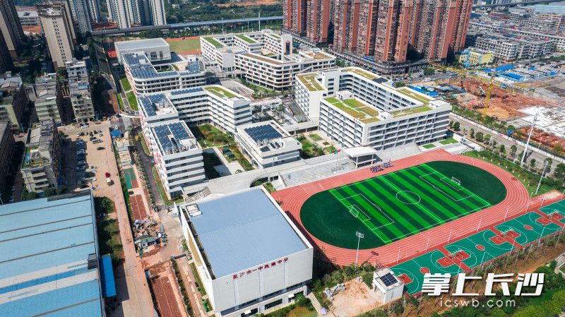 长沙市一中城南中学鸟瞰图。长沙晚报全媒体记者 邹麟 摄