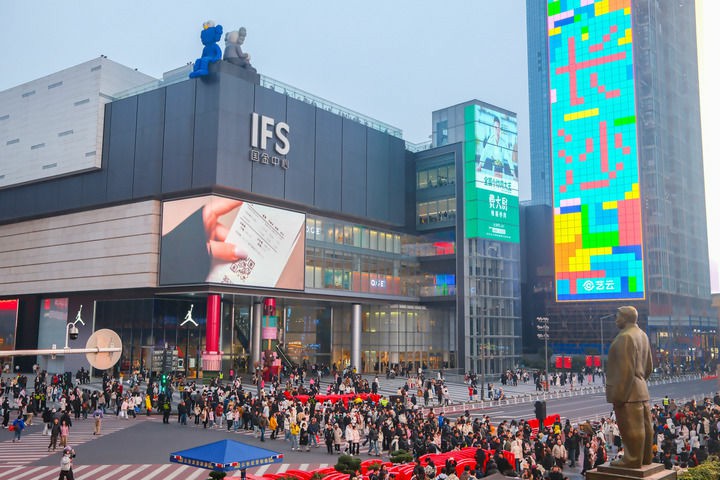 图为长沙五一商圈。童臻熙 摄