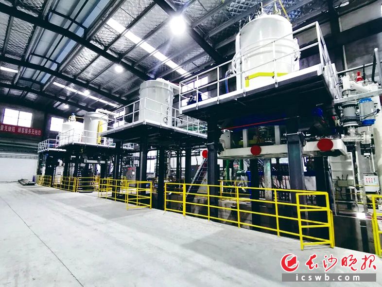 湖南银行综合运用一系列特色产品进行精准对接，助推重大项目发展。