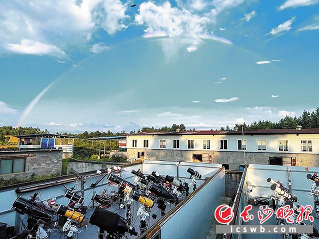 曹军搭建的星空观测基地。 均为受访者供图