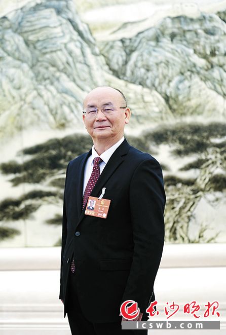 楚天科技股份有限公司党委书记、董事长兼总裁唐岳。企业供图 楚天科技股份有限公司党委书记、董事长兼总裁唐岳。企业供图